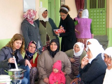 Manisa'da kadın çiftçilere bilgi ve beceri arttırma eğitimi verildi