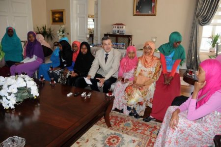 Manisa'da okuyan Somalili kız öğrenciler, ülkelerine hemşire olarak dönecek