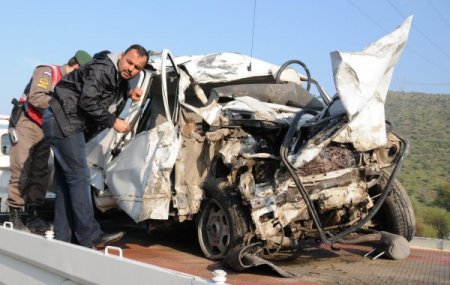 Manisa'da Trafik Kazası: 3 Ölü, 5 Yaralı