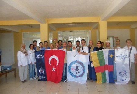 Manisalı Gönüllü Doktorlar, Pakistan'a Yara Sarmaya Gidiyor