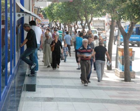 Manisalılar Fişlemeye Tepki Gösterdi