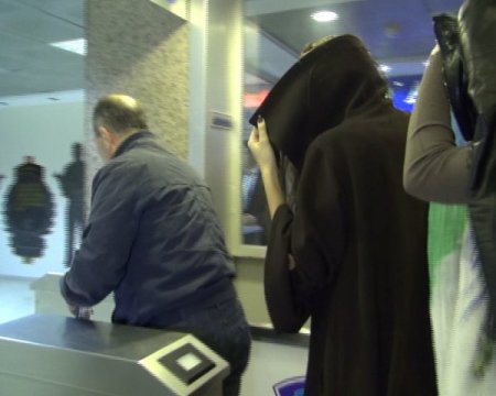 Mankenlik ajansına fuhuş baskını