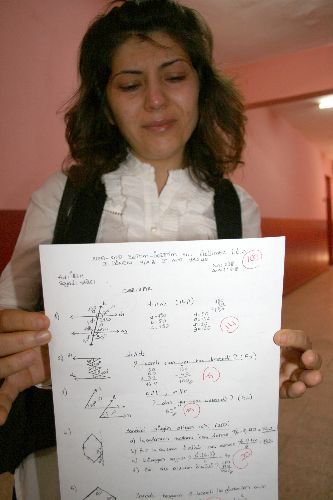 Mantardan Zehirlenen İrem'siz İlk Derste Bütün Sınıf Ağladı