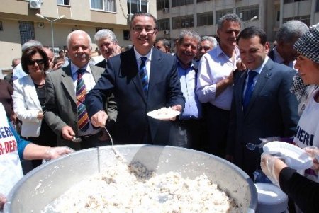 MAR-DER'in Kutlu Doğum pilavı kaynaştırdı