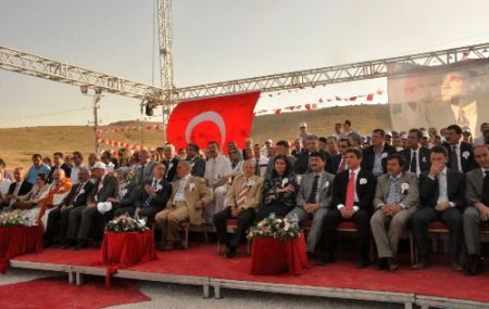 Mardin Artuklu Üniversitesi'nin Temeli Üç Dilde Yapılan Dua İle Atıldı