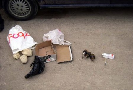Mardin Kızıltepe'de Bir Şahsın Üzerinde 1,5 Kilo C4 Bomba İle 3 El Bombası Bulundu