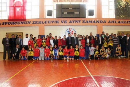Mardin Kızlar Basketbol İl Şampiyonası'nda birinci belli oldu