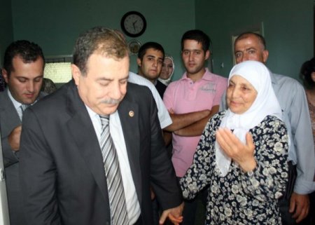 Mardin Milletvekili Güler, Halasının Bayramını Kutlamak İçin Midyat’a Geldi