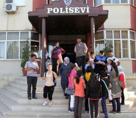 Mardin polisi 400 öğrenciye İngilizce eğitimi verecek
