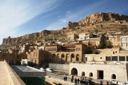 Mardin'de, Tarihi Ve Kültürel Mekânların Restorasyonu Devam Ediyor