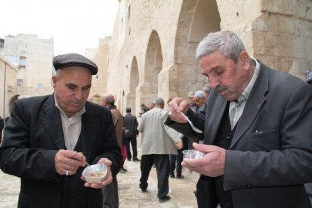 Mardin’de 8 bin kişiye aşure dağıtıldı