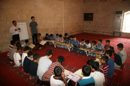 Mardin'de Camileri Dolduran Öğrenciler Hem Kuran Öğreniyor Hem De Spor Yapıyor