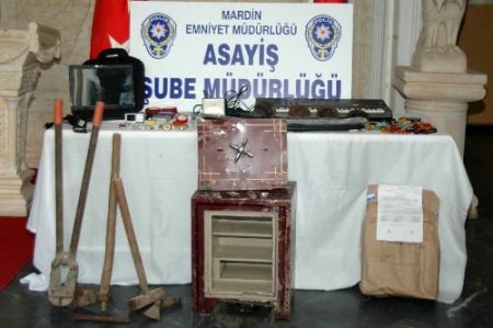 Mardin'de Hırsızlık Zanlısı 12 Kişi Yakalandı