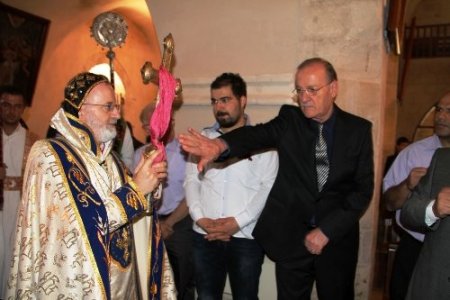 Mardin'de Paskalya Bayramı yumurta tokuşturularak kutlandı