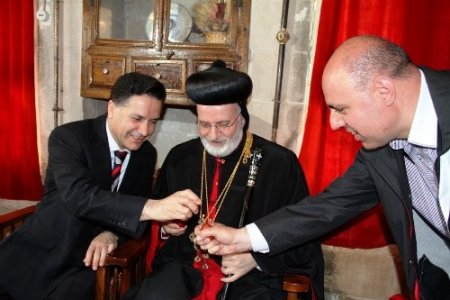 Mardin'de Paskalya Bayramı yumurta tokuşturularak kutlandı