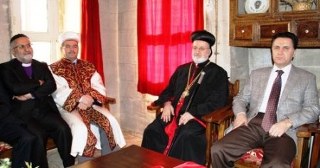 Mardin'de taşın ve inancın kardeşliği cami ve kiliseye yansıyor