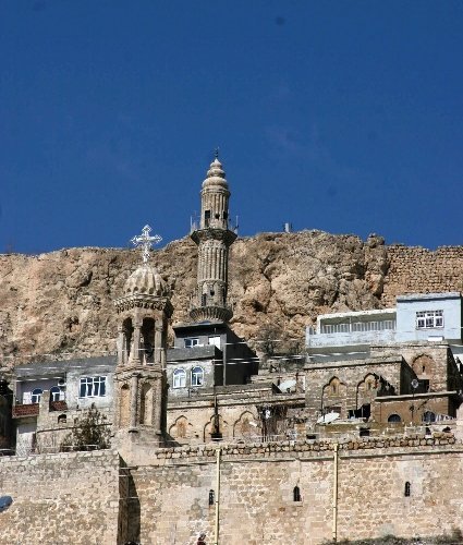 Mardin'de taşın ve inancın kardeşliği cami ve kiliseye yansıyor