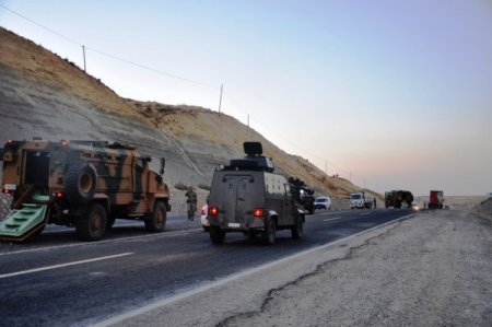 Mardin'de Yol Kesen Pkk'dan Mayınlı Tuzak: 1 Asker Yaralı