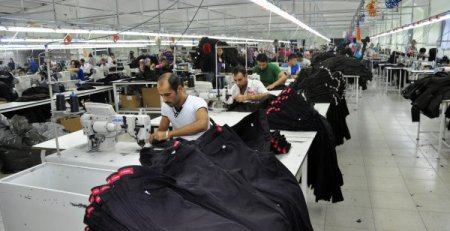 Mardin'deki Tekstil Fabrikası Gece Üretim Yapıyor