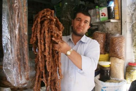 Mardin'din Meşhur Cevizli Sucukları Avrupa'nın Gözde Tatlısı Oldu