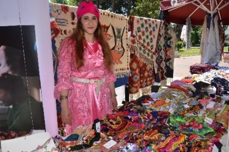 Mardinli kadınların el emekleri Antalya’da sergileniyor
