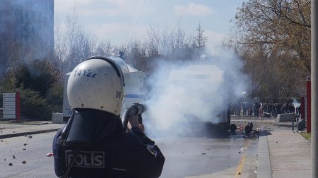 Marjinal sol gruplar ‘Şehitleri Anma’ etkinliğini engellemeye çalıştı