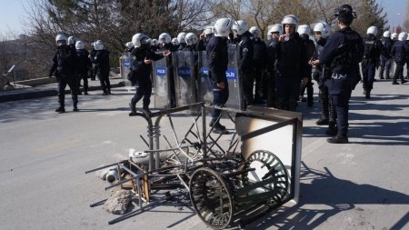 Marjinal sol gruplar ‘Şehitleri Anma’ etkinliğini engellemeye çalıştı