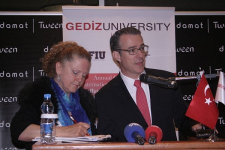 Mark Lewis: Türkiye'nin Orta Vadeli Görünümü Son Derece İyi