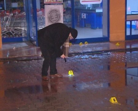 Markete Ses Bombalı Saldırı