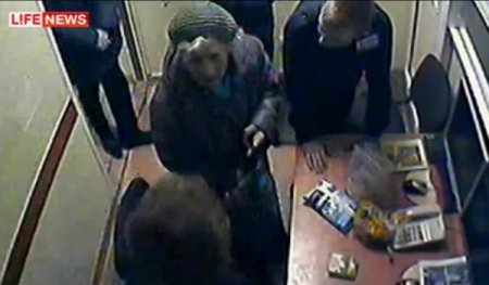 Markette Peynir Çalan Yaşlı Kadının Kalbi Yakalanınca Dayanamadı