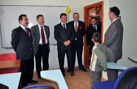 Marmara Adası'nın İlk Dershanesi Açıldı