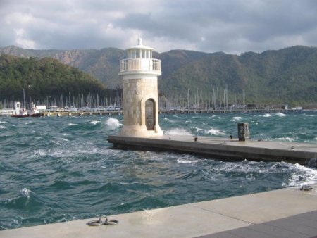 Marmaris'te lodos etkili oluyor