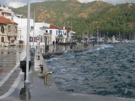 Marmaris'te lodos etkili oluyor