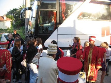 Marmaris'te Rus MTV kanalı çalışanlarına mehterli karşılama