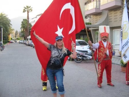 Marmaris'te Rus MTV kanalı çalışanlarına mehterli karşılama