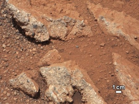 Mars robotu Curiosity yok olmuş bir nehrin izlerini buldu