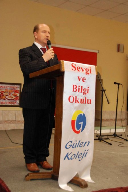 Matematik Olimpiyatlarını Kazanan Öğrenciler Madalyalarını Aldı