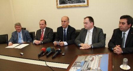 Matlı ailesi Karacabey’e 8 milyon liraya fen lisesi yaptırdı