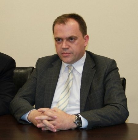 Matlı ailesi Karacabey’e 8 milyon liraya fen lisesi yaptırdı