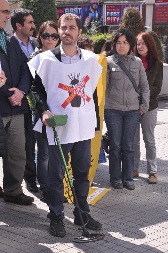 Mayınsız Türkiye için paçaları sıvadılar