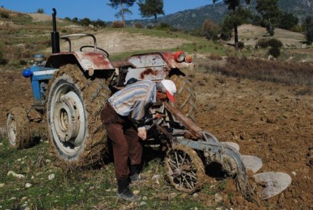 Mazot, Gübre Ve Toprak Analizi Destekleme Başvuruları 1 Nisan'a Uzatıldı