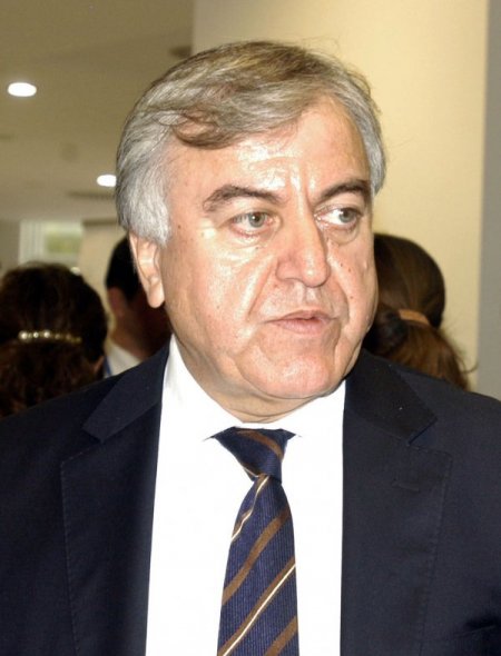 MEB hem ortaokul hem de lisede öğrencilere tablet bilgisayar verecek