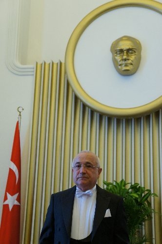 Meclis Başkanı Çiçek, kutlamaları kabul etti