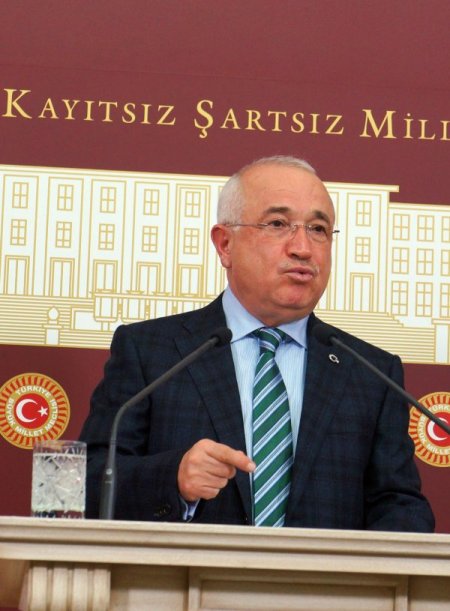 Meclis Başkanı Çiçek: 4 siyasi parti olarak geri dönülmez bir noktadayız