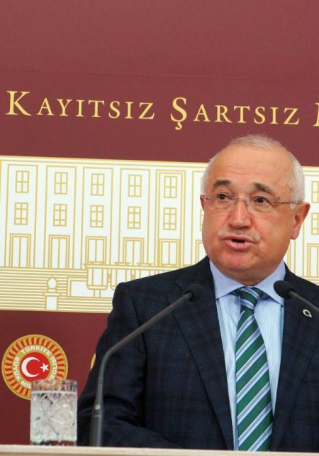 Meclis Başkanı Çiçek: 4 siyasi parti olarak geri dönülmez bir noktadayız