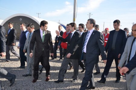 Meclis İnsan Hakları Komisyonu üyeleri, mülteci kamplarını inceledi