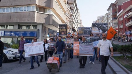 Meclis önünde '4+4+4' protestosu