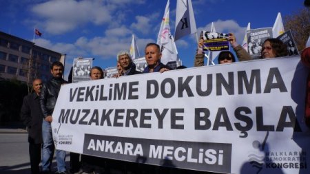 Meclis önünde ‘dokunulmazlık’ eylemi