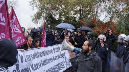 Meclis önünde YÖK gerginliği