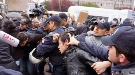 Meclis önünde YÖK protestosu: 11 gözaltı